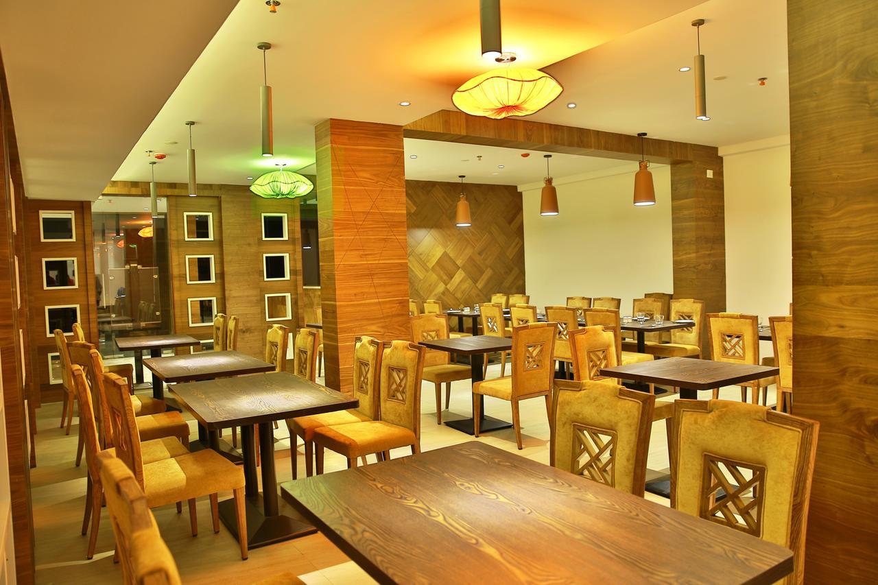 Casa Montana Munnar Hotel Exterior photo